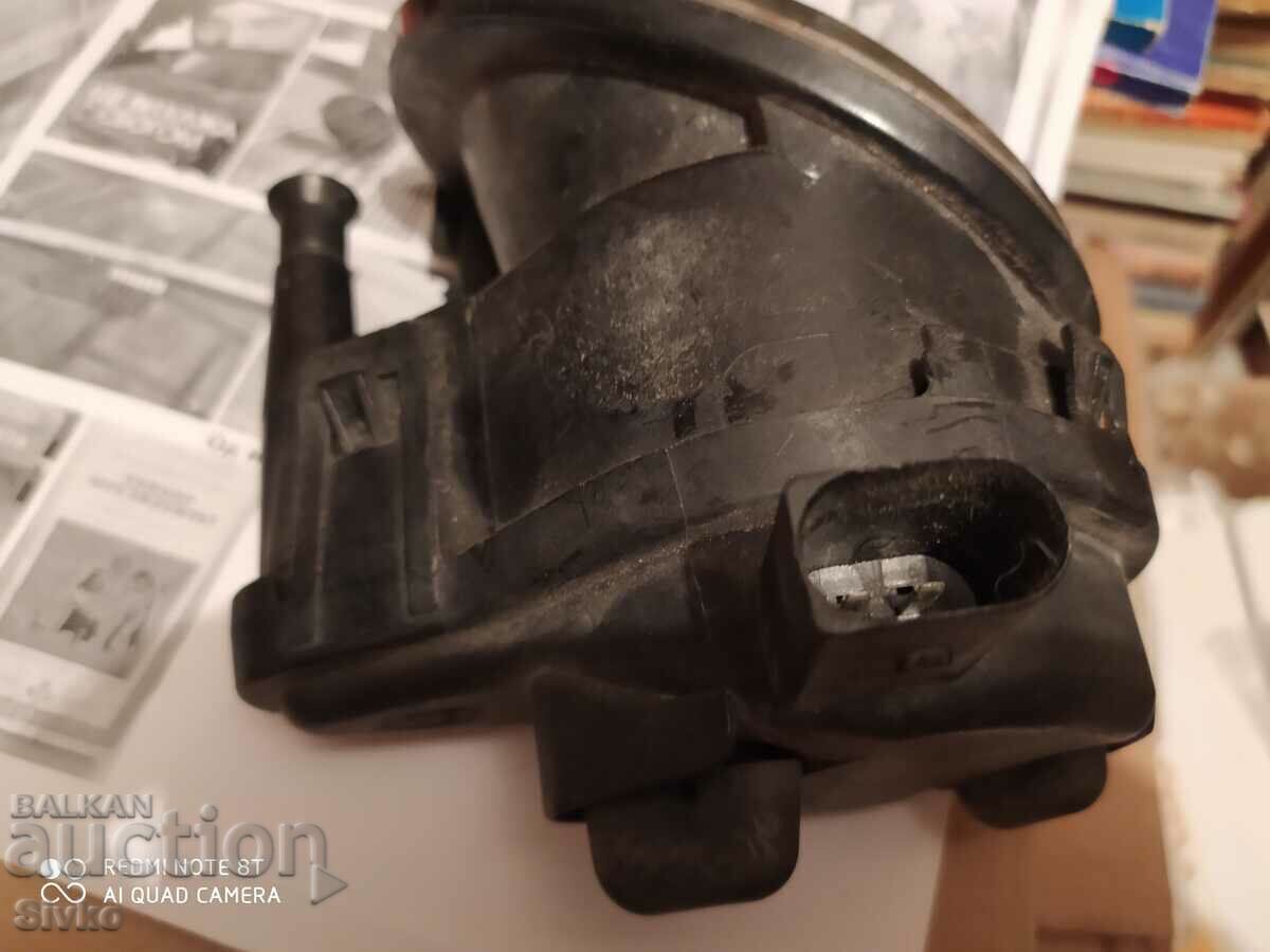 Delivery of Car headlight