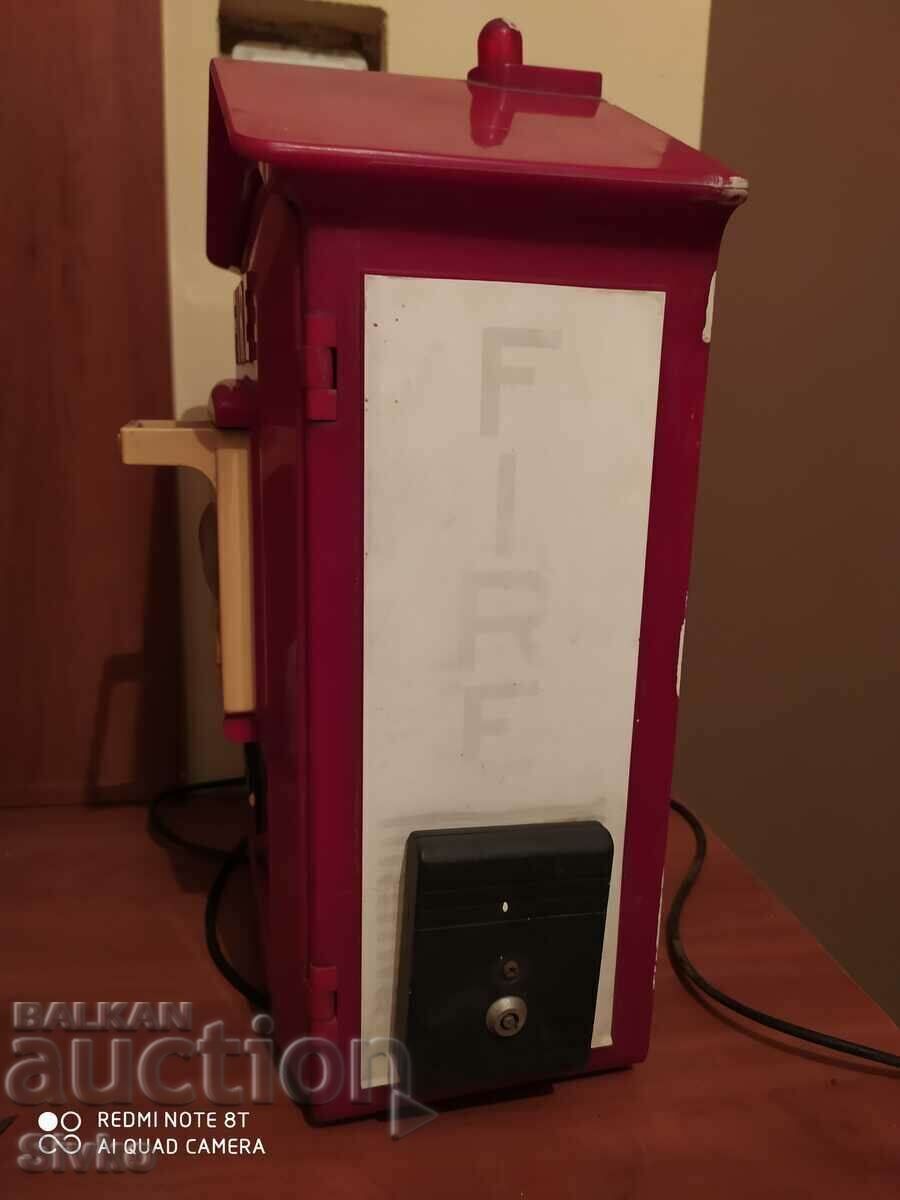 Licitație Unic, singur, telefon stradal pentru legătura cu pompierii