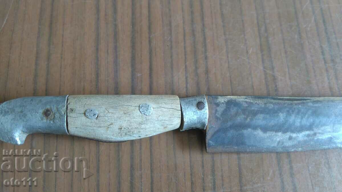 Delivery of OLD BULGARIAN SHEPHERD KNIFE