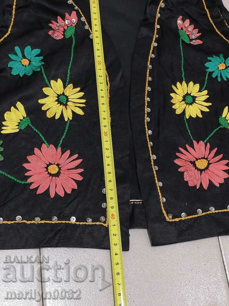 Vestă pentru copii, vestă veche cu costume brodate - 5