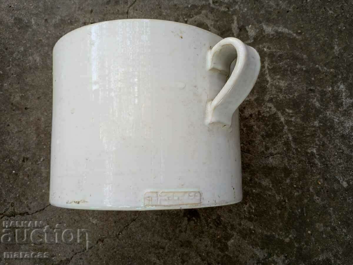 Oala din ceramica cu preț € 10.00 | 19.56 BGN