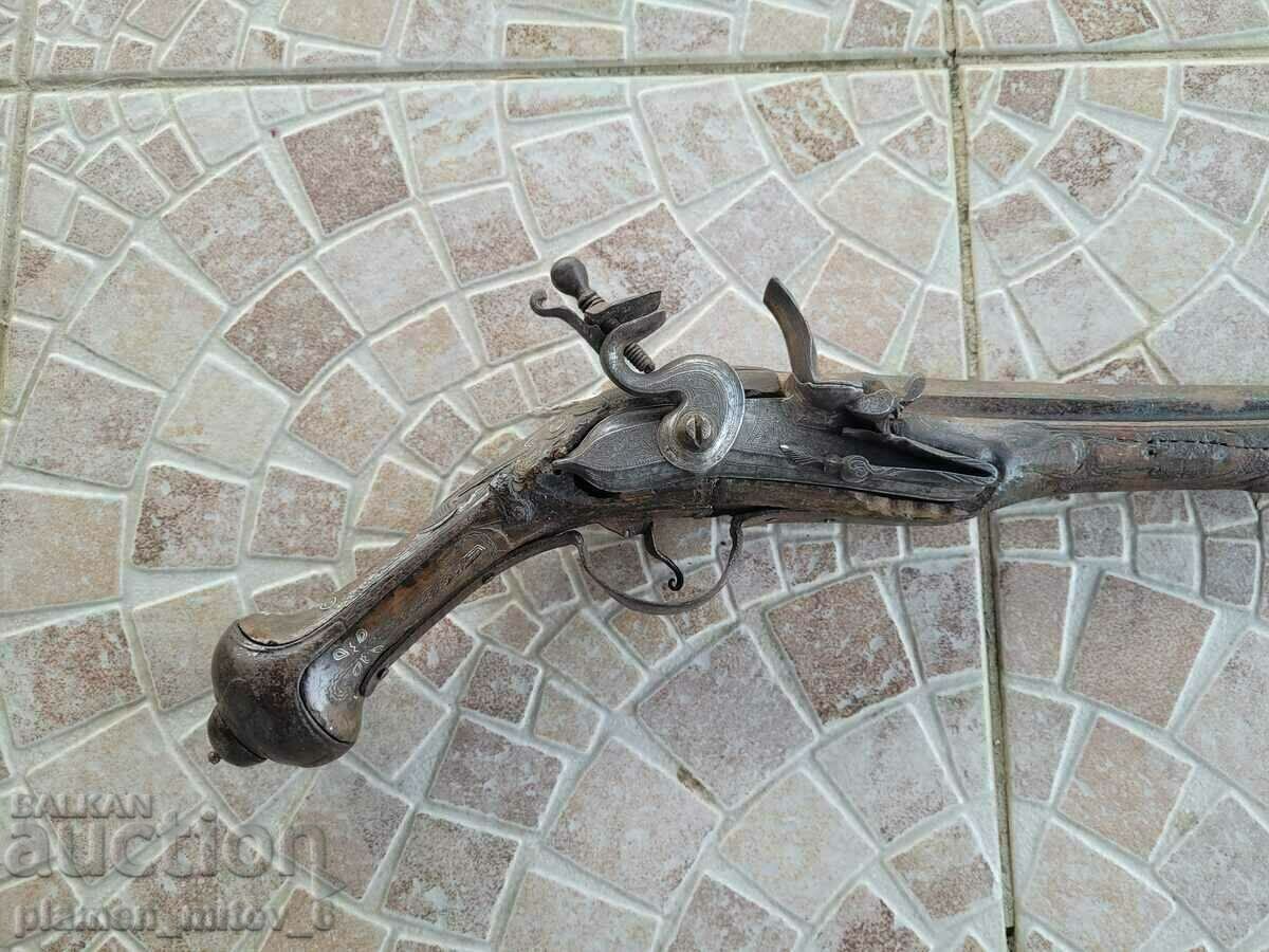 gun, pishtov, flint, euzalia - 7 gun, pishtov, flint, euzalia - 7