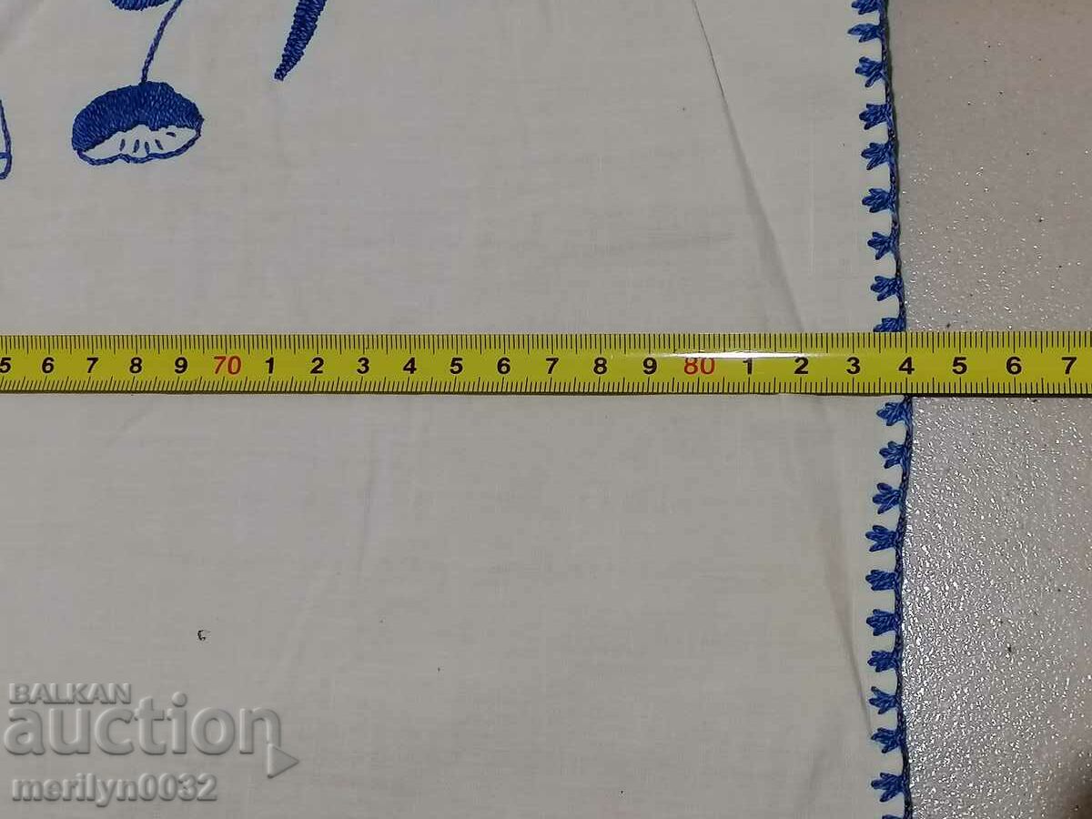 Delivery of Old embroidered tablecloth mile Bulgarian embroidery carpet Delivery of Old embroidered tablecloth mile Bulgarian embroidery carpet