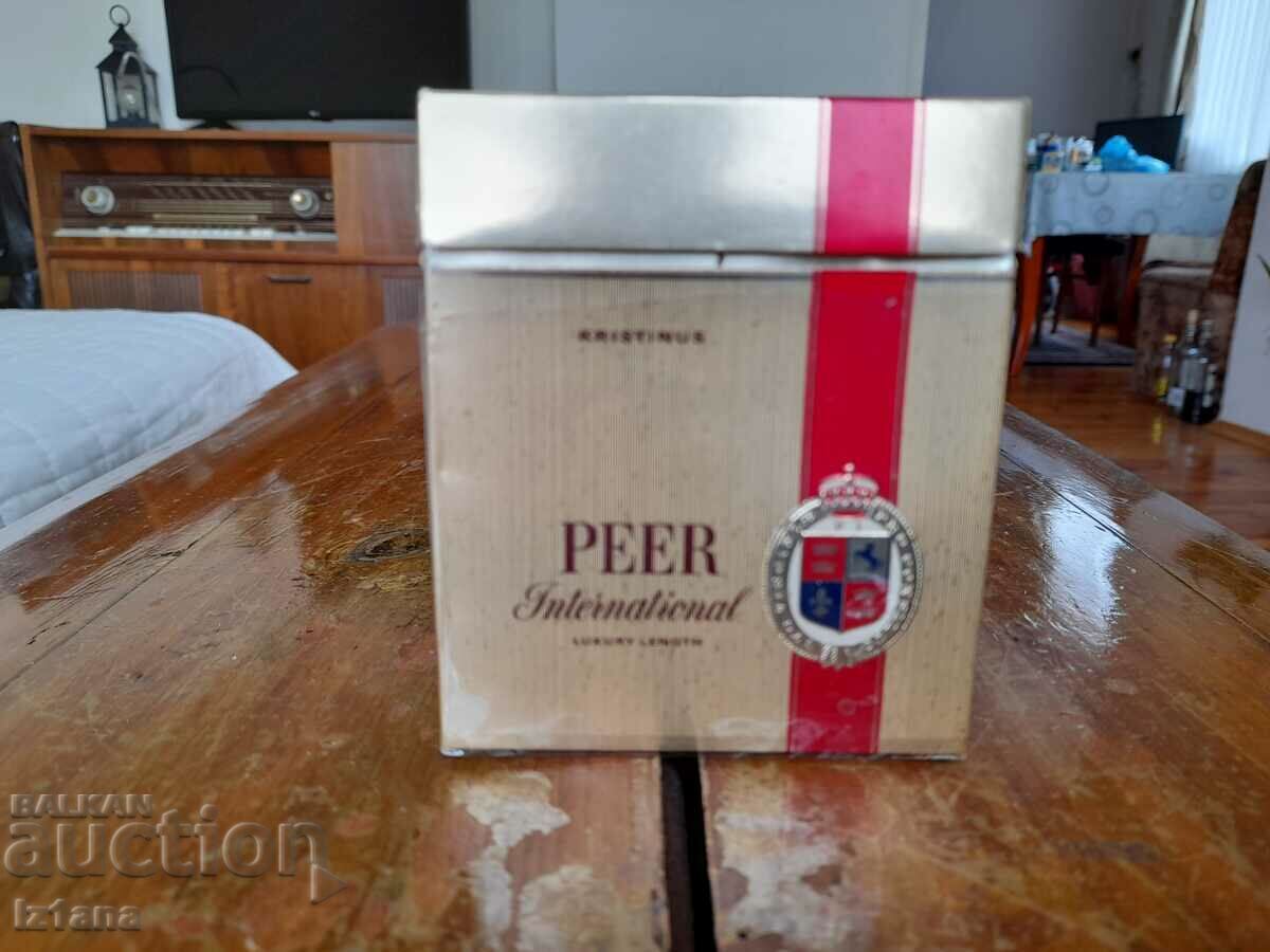 An old box of Peer cigarettes An old box of Peer cigarettes