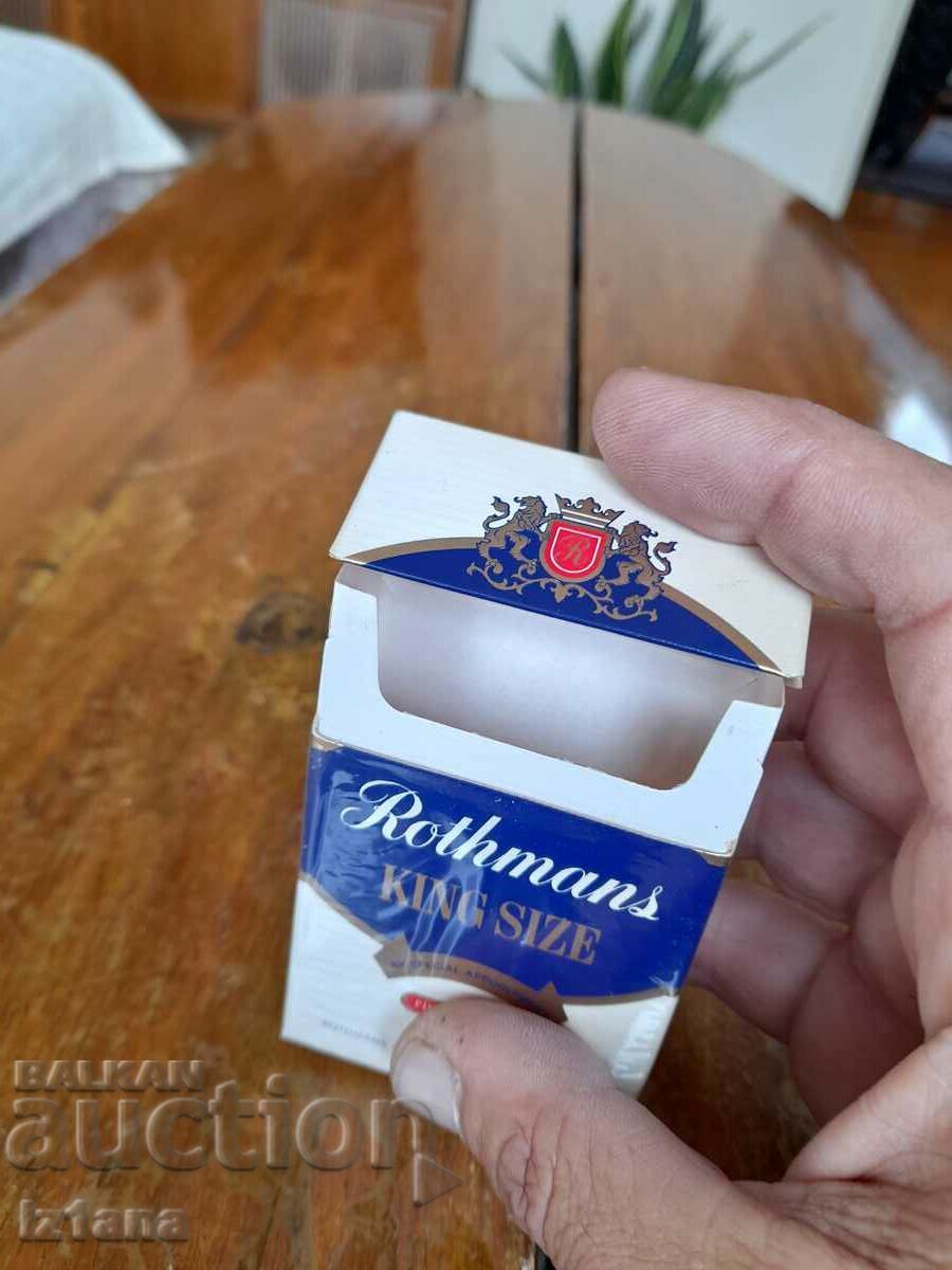 Auction An old Rothmans cigarette box Auction An old Rothmans cigarette box