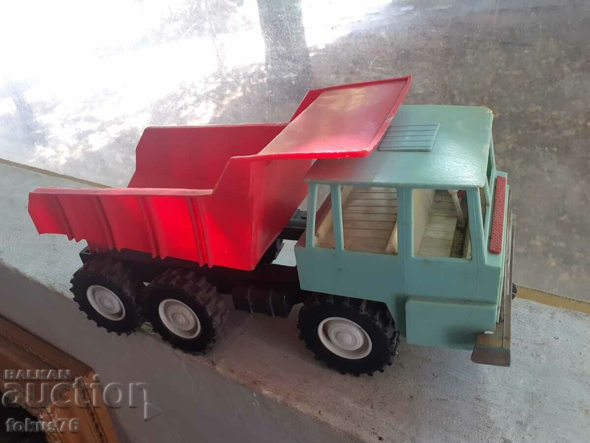 Camionul social bulgar de colecție Samokov