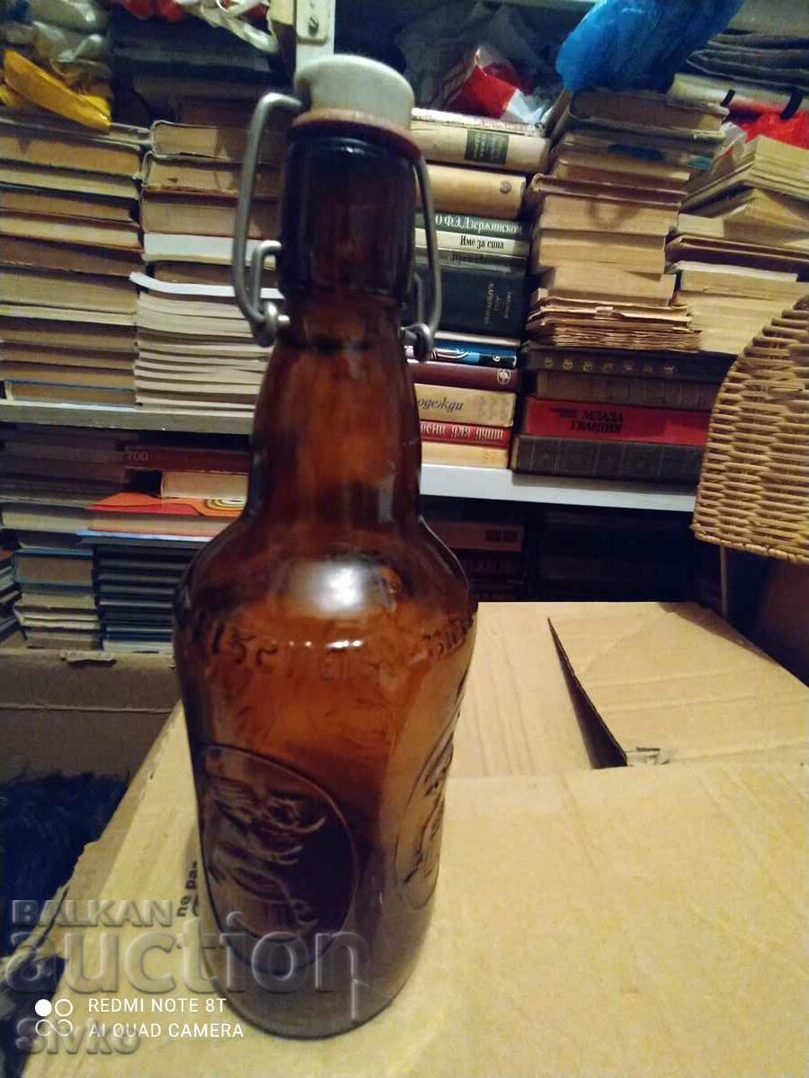 Beer bottle with ceramic cap