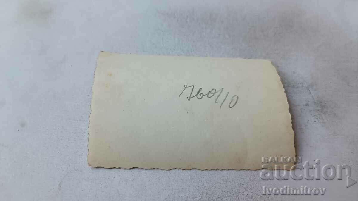 Photo Sofia A man and two young women on a walk with price 2.45 BGN | € 1.25 Photo Sofia A man and two young women on a walk with price 2.45 BGN | € 1.25