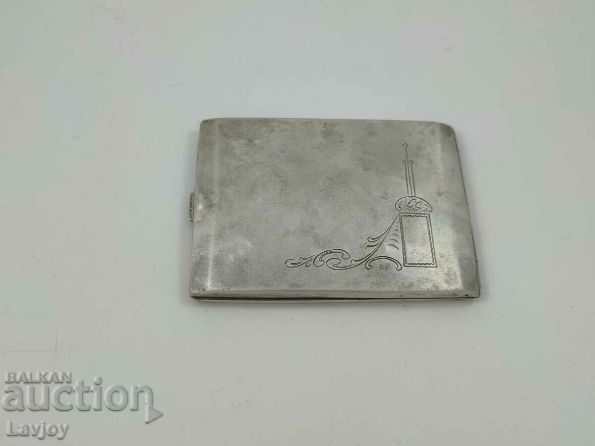 Old silver snuffbox with price 500.00 BGN | € 255.65 Old silver snuffbox with price 500.00 BGN | € 255.65