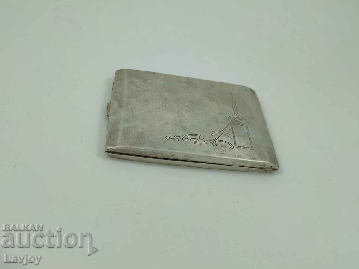 Auction Old silver snuffbox Auction Old silver snuffbox