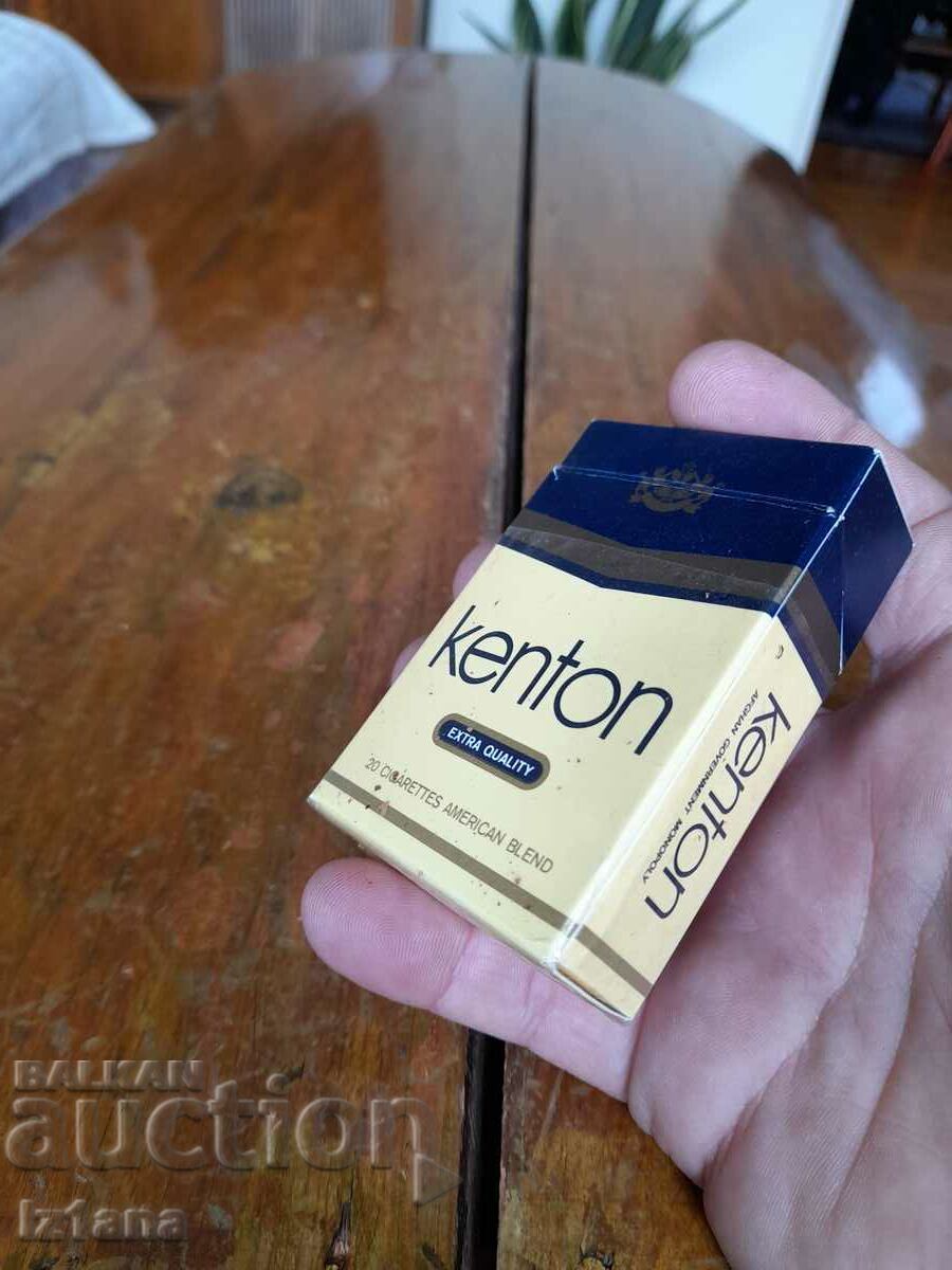O veche cutie de țigări Kenton cu preț 12.00 BGN | € 6.14