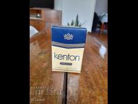 O veche cutie de țigări Kenton
