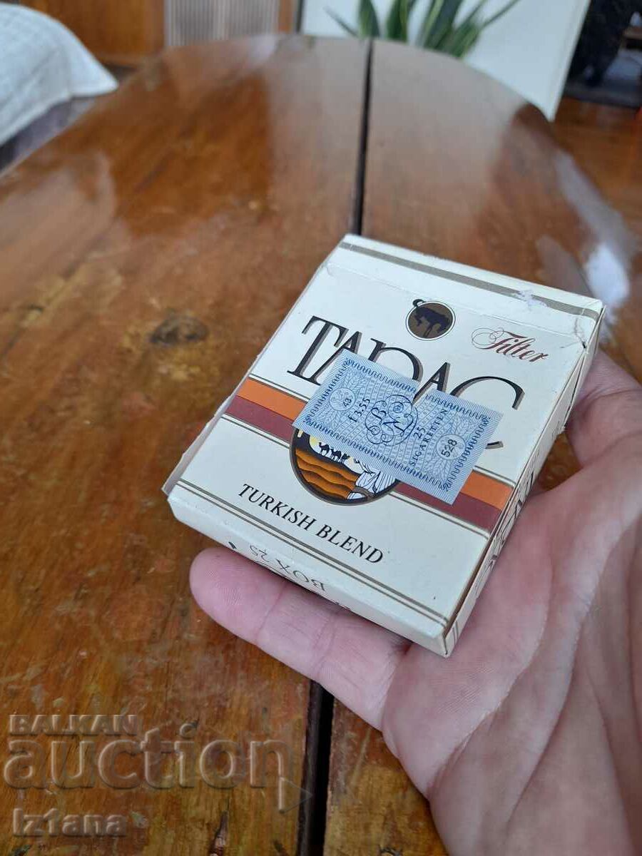 Un pachet vechi de țigări Tarak cu preț 22.00 BGN | € 11.25