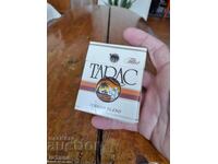 Un pachet vechi de țigări Tarak