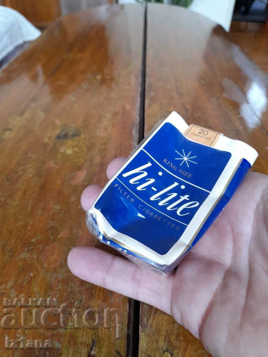 O cutie veche de țigări Hi Lite cu preț 12.00 BGN | € 6.14