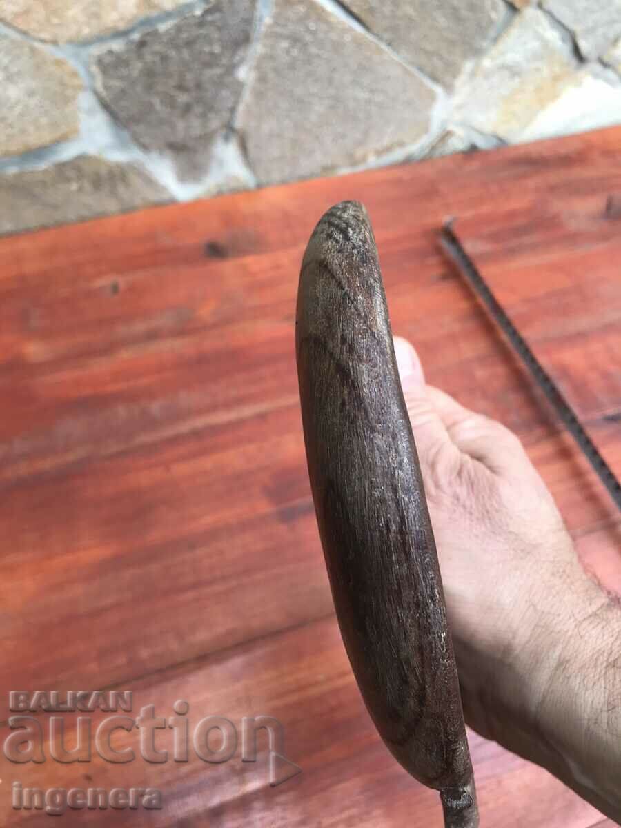 Livrarea PLATEAU PLATEAU CARVING BEAUTY