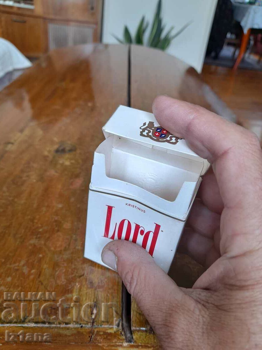 Auction An old box of Lord's cigarettes Auction An old box of Lord's cigarettes