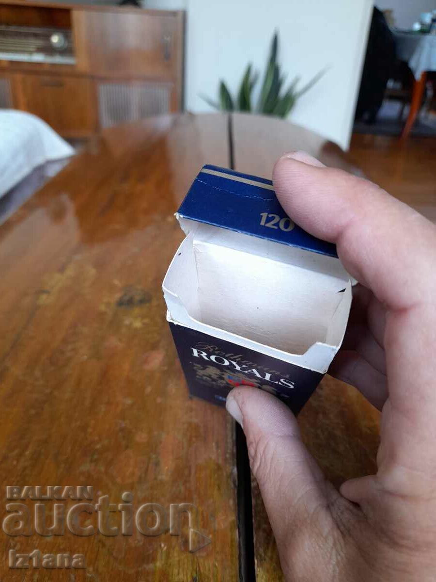 Auction An old Rothmans cigarette box Auction An old Rothmans cigarette box