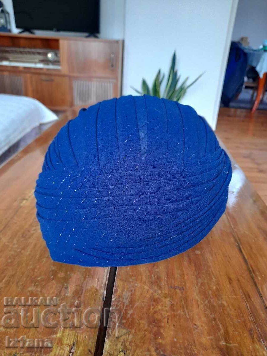 Old hat, bonnet with price 45.00 BGN | € 23.01 Old hat, bonnet with price 45.00 BGN | € 23.01