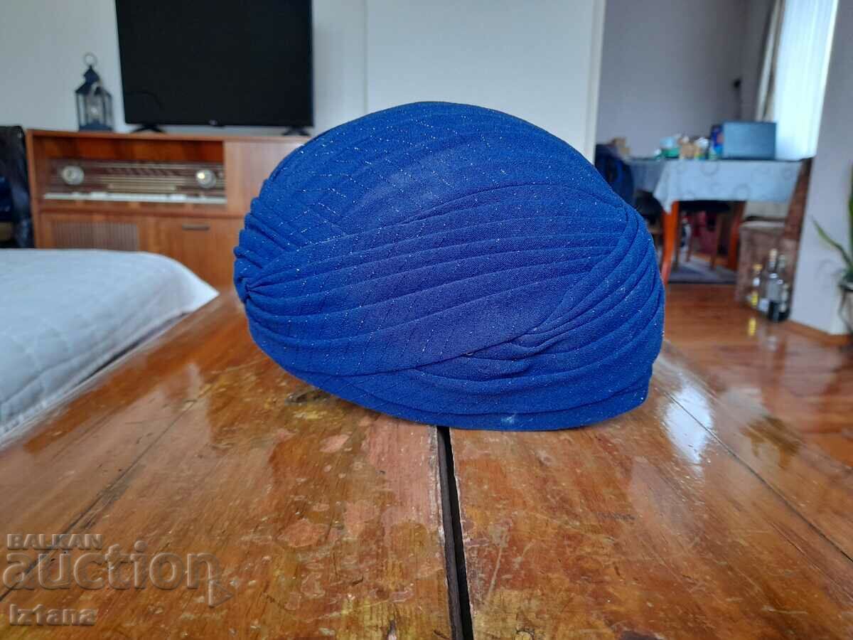 Old hat, bonnet Old hat, bonnet