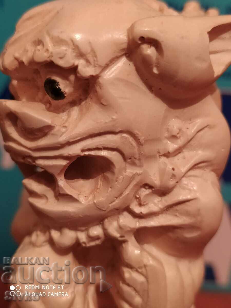 Παράδοση αγαλμάτιο Παράδοση αγαλμάτιο