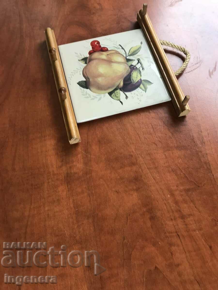 Delivery of HANGER HANGER FOR KITCHEN WOOD AND TERRACOTTA Delivery of HANGER HANGER FOR KITCHEN WOOD AND TERRACOTTA