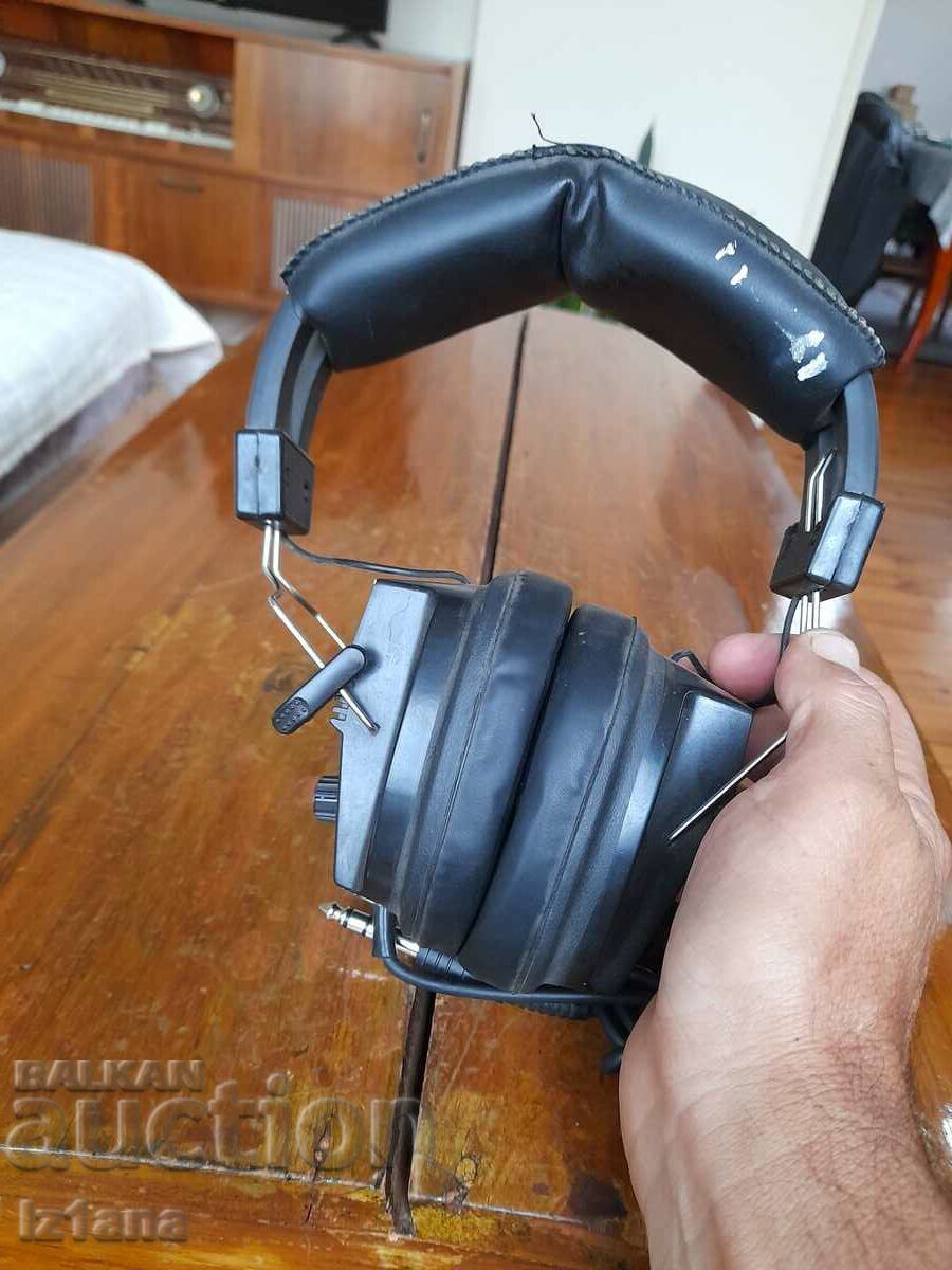 Old Flex headphones with price 16.00 BGN | € 8.18 Old Flex headphones with price 16.00 BGN | € 8.18