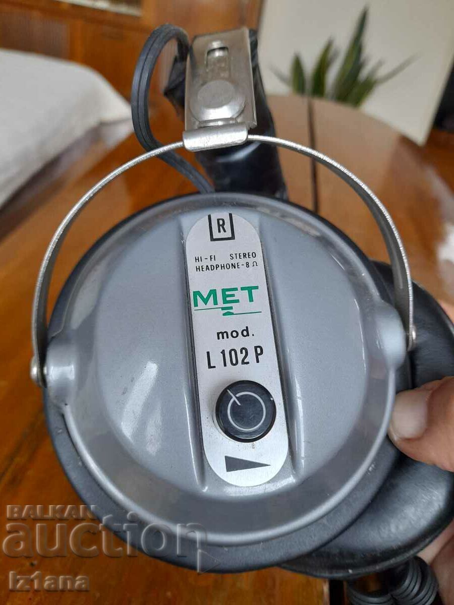 Delivery of Old Met headphones Delivery of Old Met headphones