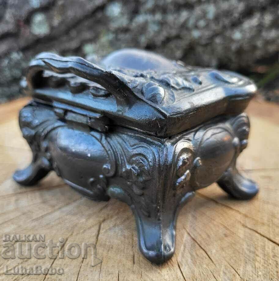 Classic jewelry box in Art Nouveau style with price 75.00 BGN | € 38.35 Classic jewelry box in Art Nouveau style with price 75.00 BGN | € 38.35