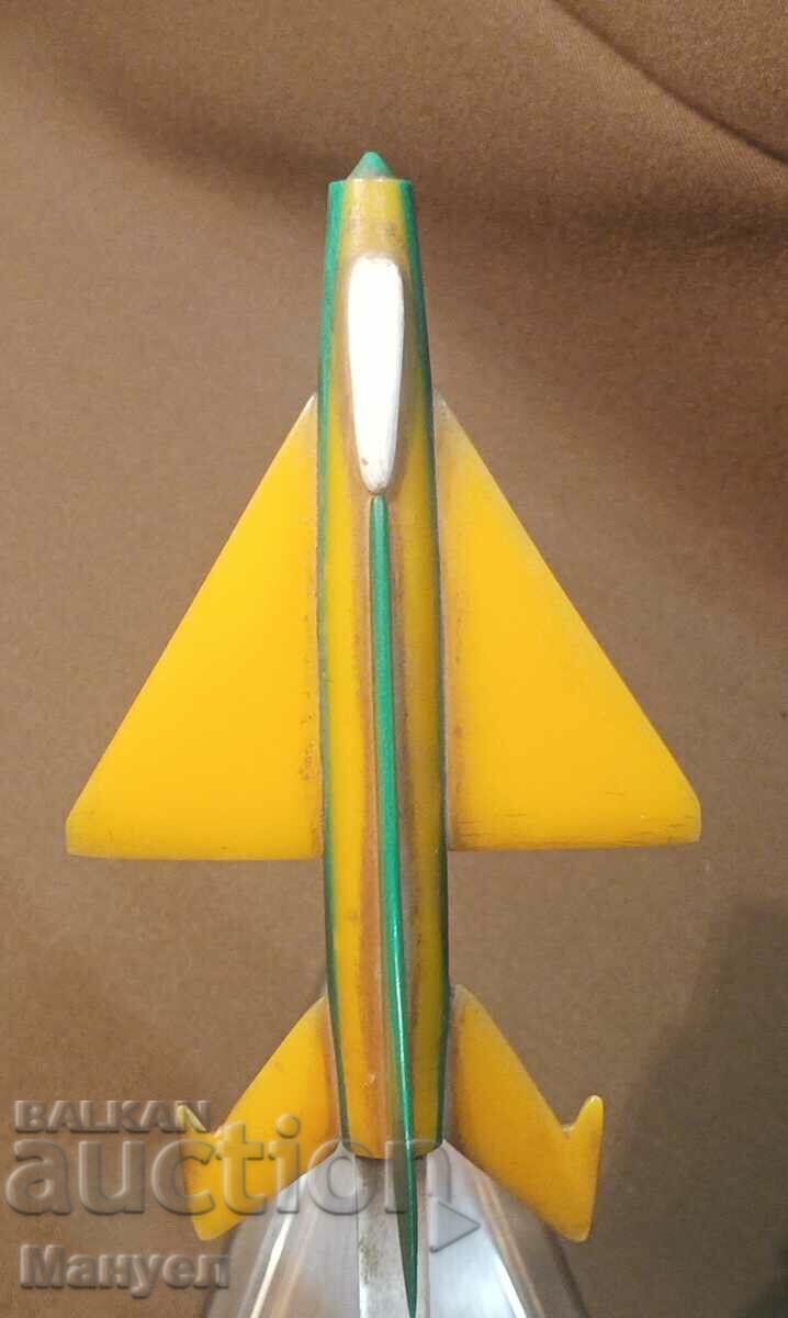 Auction MiG-21 aircraft model. Auction MiG-21 aircraft model.