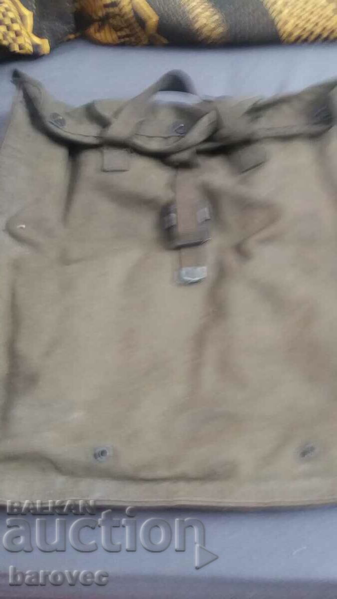 Auction Lot of two military bags Auction Lot of two military bags