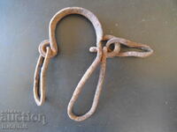 Old forged sidewall, shackles