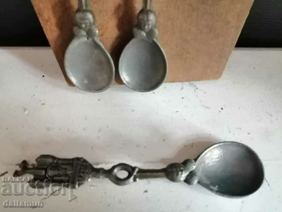 παλιά αναμνηστικά κουτάλια τοίχου με τιμή 25.00 BGN | € 12.78 παλιά αναμνηστικά κουτάλια τοίχου με τιμή 25.00 BGN | € 12.78