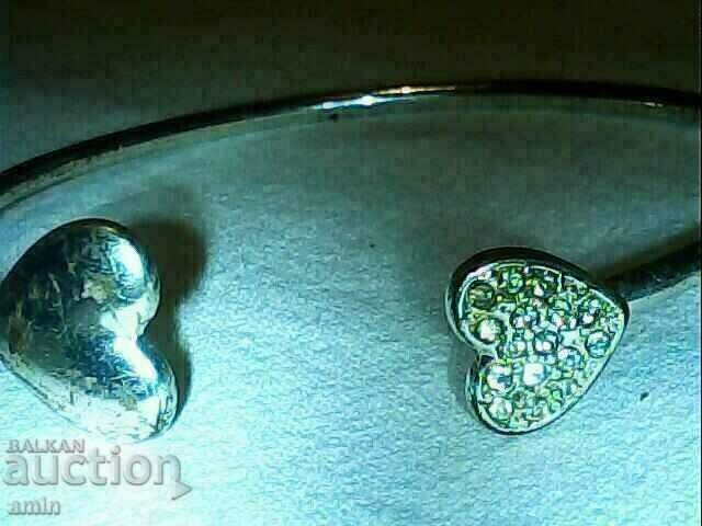 Delivery of lot of 4 beautiful bracelets Delivery of lot of 4 beautiful bracelets