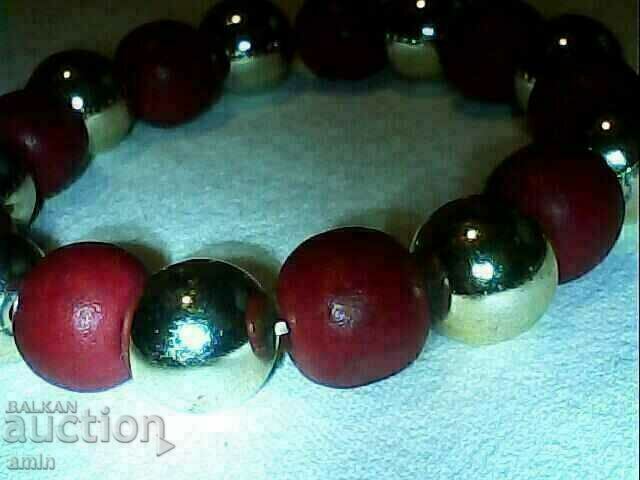 lot of 4 beautiful bracelets - 5 lot of 4 beautiful bracelets - 5