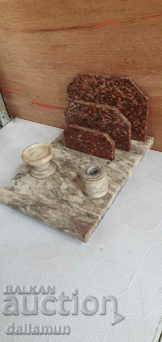 vechi organizator de birou din marmură cu preț € 18.41 | 36.01 BGN vechi organizator de birou din marmură cu preț € 18.41 | 36.01 BGN