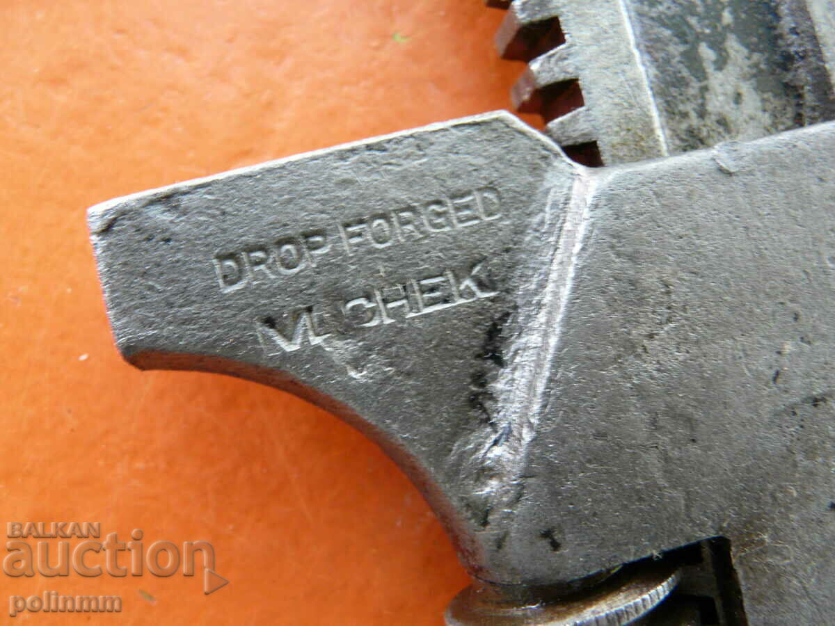 Δημοπρασία Παλιό συμπαγές αμερικανικό κλειδί - 77 Δημοπρασία Παλιό συμπαγές αμερικανικό κλειδί - 77