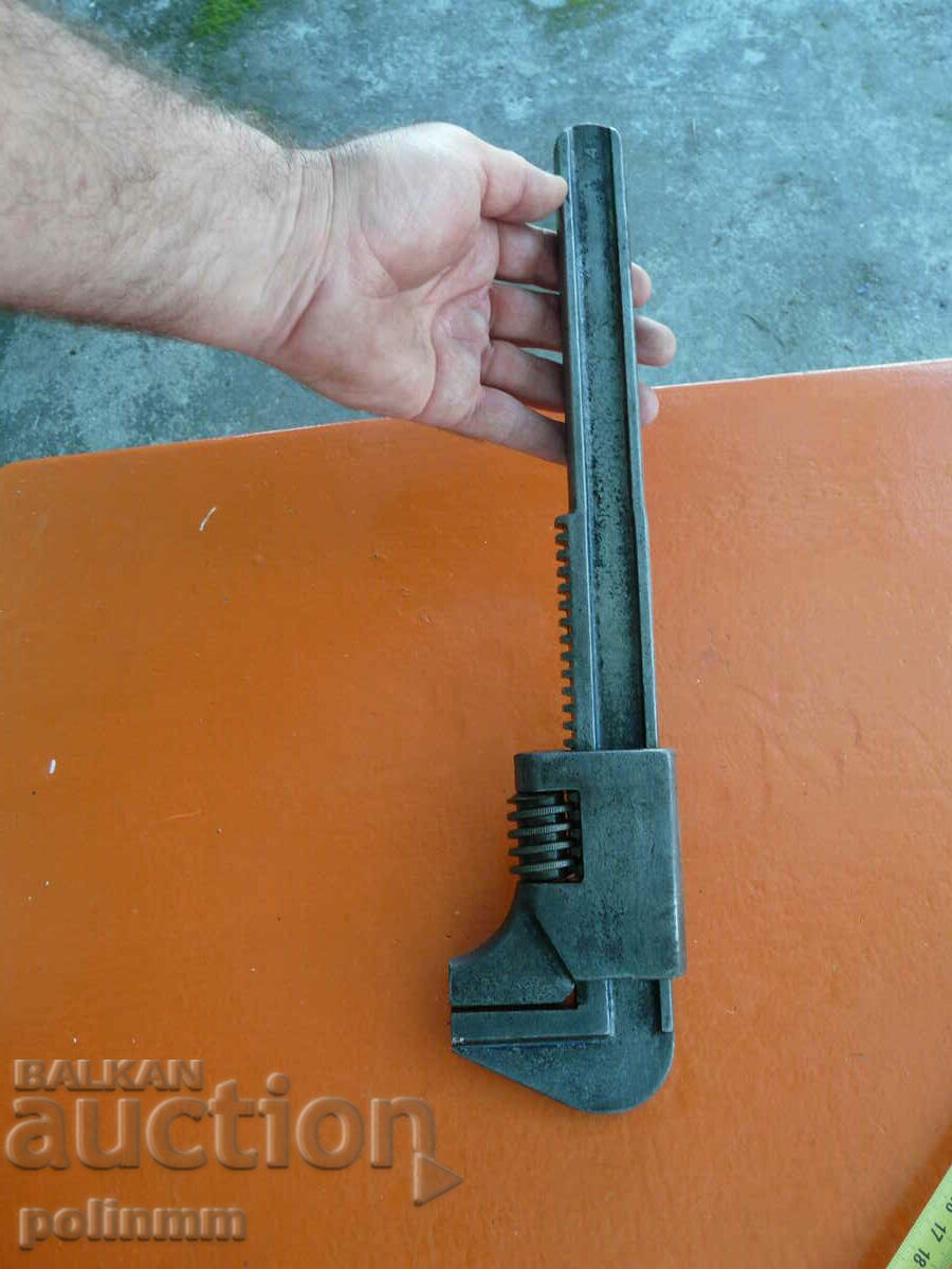 Παράδοση Παλιό συμπαγές αμερικανικό κλειδί - 77 Παράδοση Παλιό συμπαγές αμερικανικό κλειδί - 77