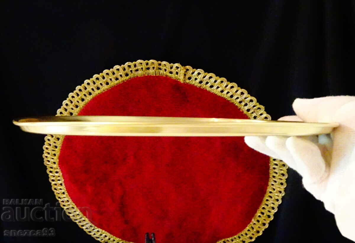 Auction German bronze tray 26 cm, relief Auction German bronze tray 26 cm, relief