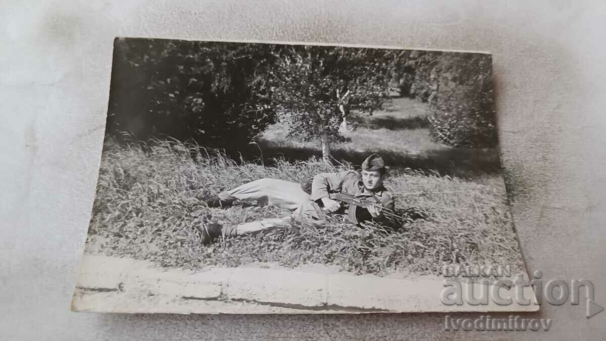 С-ка Станке Димитров Младши сержант с АК 47 на тревата 1975