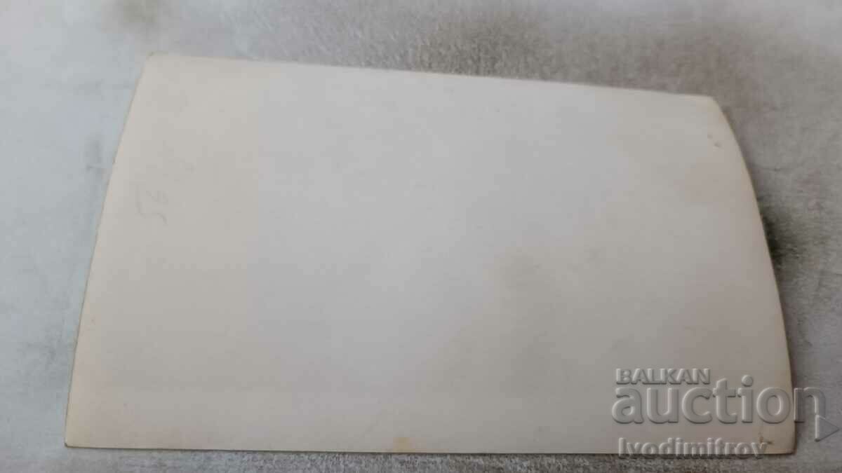 Photo of newlyweds with their friends with price 1.25 BGN | € 0.64 Photo of newlyweds with their friends with price 1.25 BGN | € 0.64