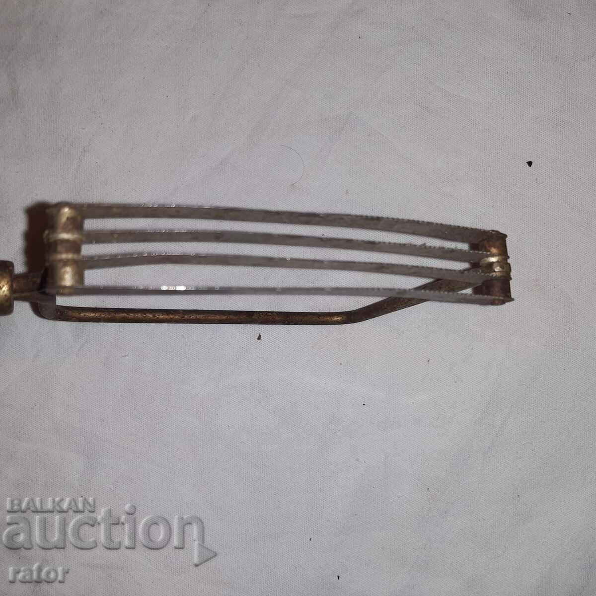 Delivery of Old RARE SAW, SAW, TOOL Delivery of Old RARE SAW, SAW, TOOL