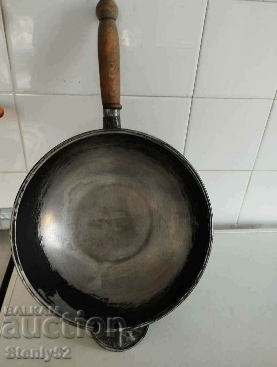 Tava wok mare din aluminiu cu o grosime de 0,4-0,5 mm