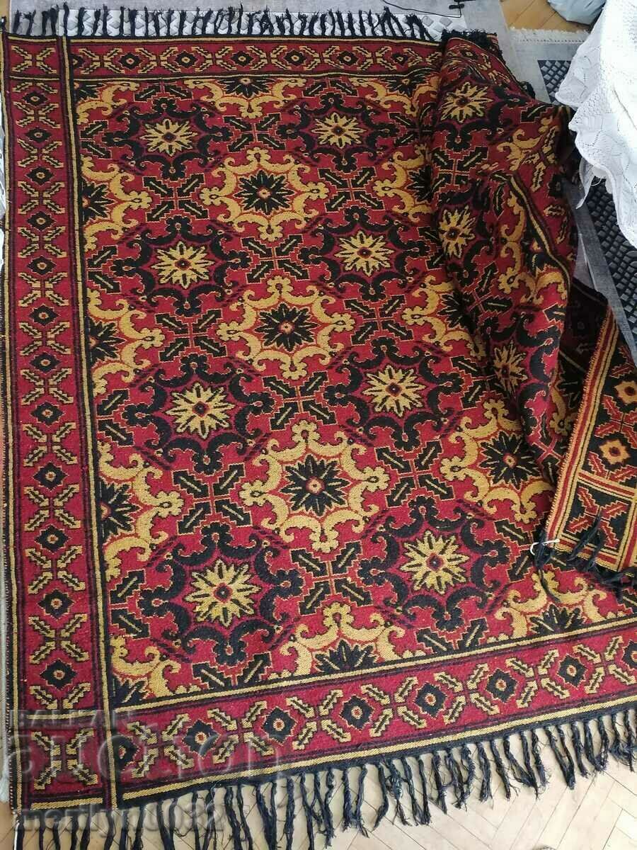 Handwoven wool rug 2.4/2.4m 60s patterned rug