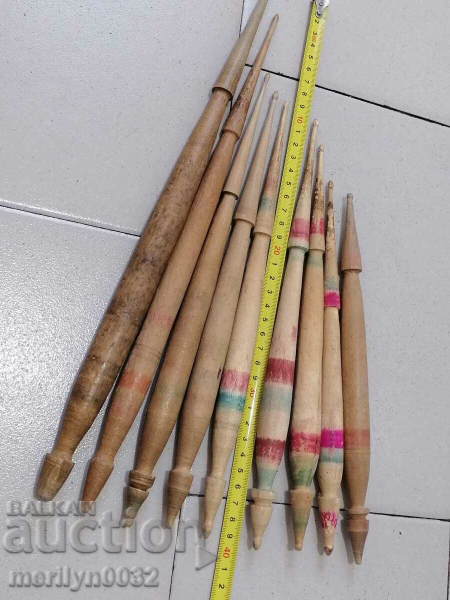 Licitație Fusoare vechi de lemn, lemn, lemn, fus, primitiv Licitație Fusoare vechi de lemn, lemn, lemn, fus, primitiv