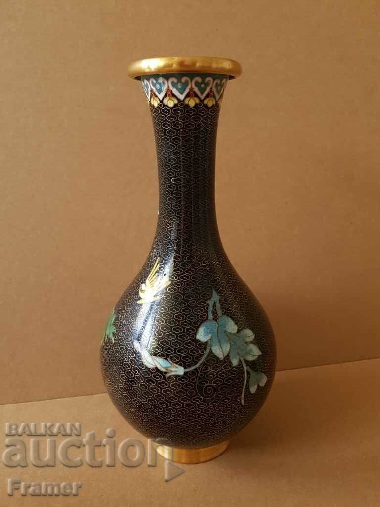 Delivery of A beautiful 19th century Chinese Clazone bronze cellular enamel vase Delivery of A beautiful 19th century Chinese Clazone bronze cellular enamel vase