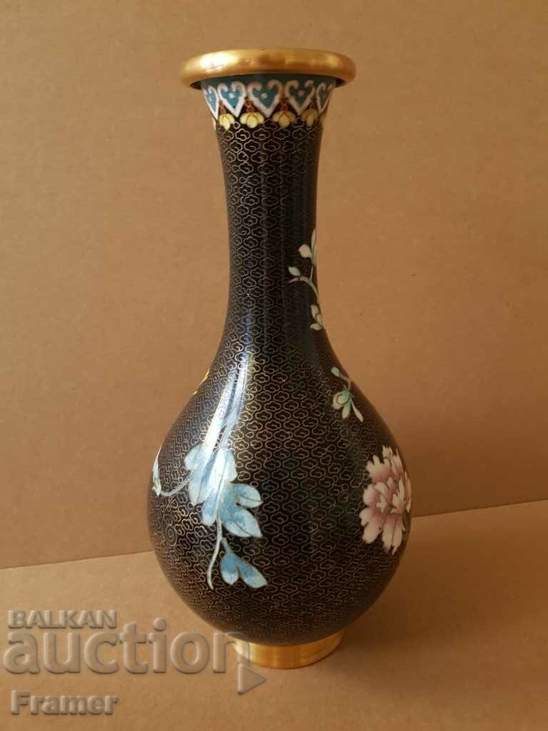 A beautiful 19th century Chinese Clazone bronze cellular enamel vase - 5 A beautiful 19th century Chinese Clazone bronze cellular enamel vase - 5