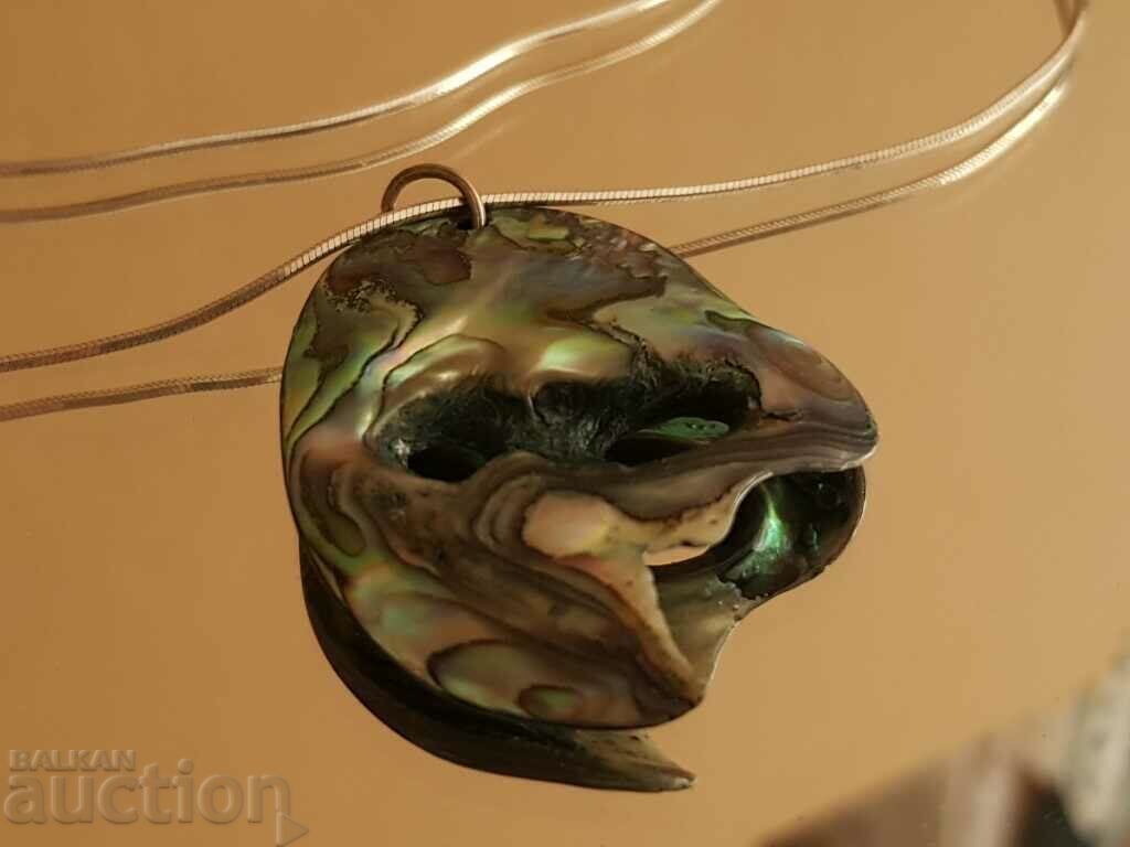 Доставка на Дизайнерско сребърно колие с цветен седеф от Нова Зеландия Доставка на Дизайнерско сребърно колие с цветен седеф от Нова Зеландия