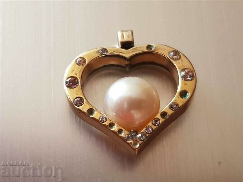 Auction Beautiful and romantic silver locket with gilding and pearl Auction Beautiful and romantic silver locket with gilding and pearl