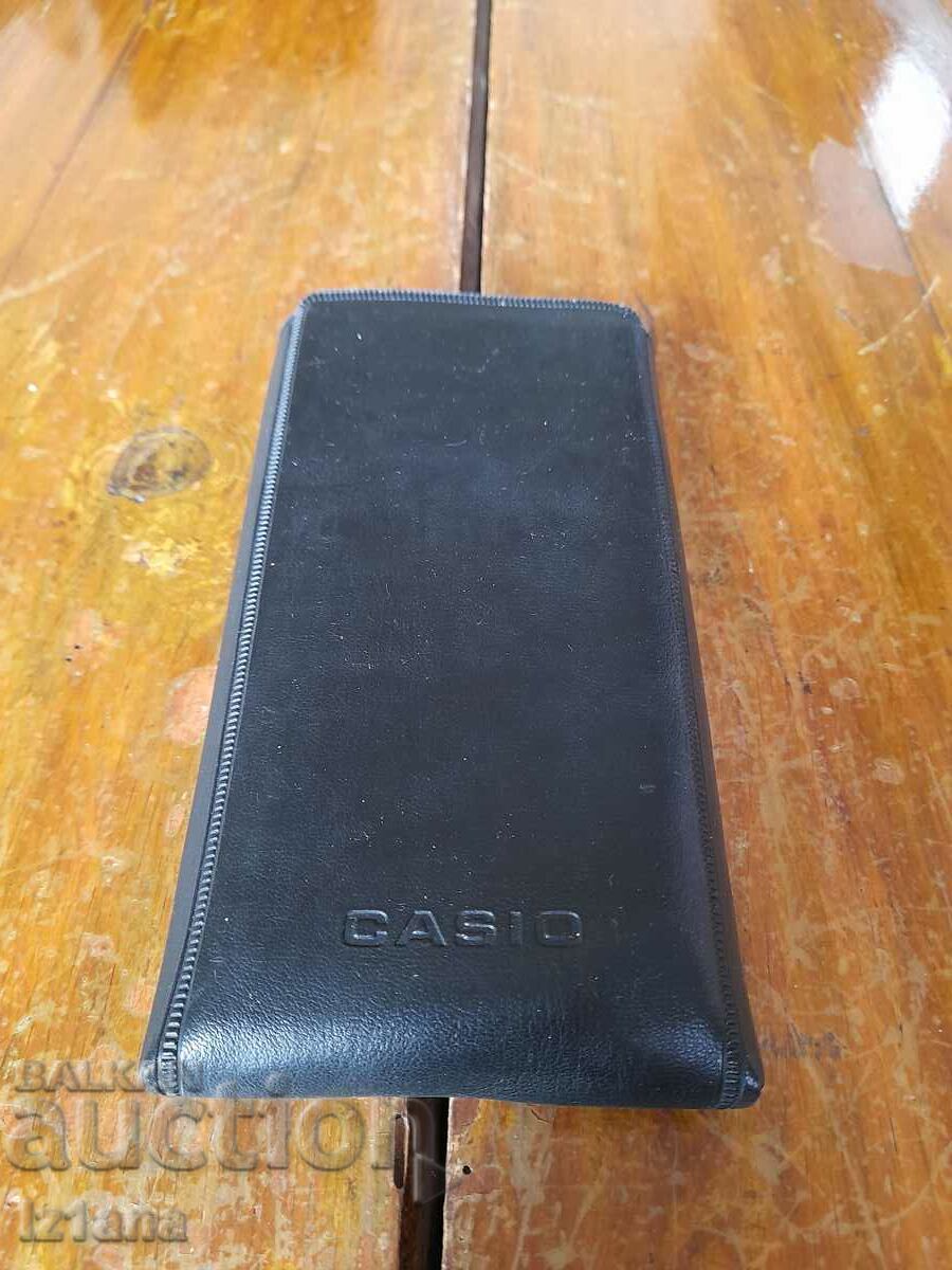 Vechiul calculator Casio FX 120